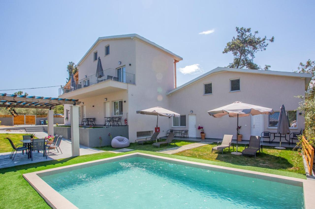 Privileged Villa Néa Péramos Exterior foto